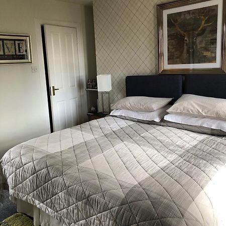 Pitreavie Guest House ดันเฟิร์มลิน ภายนอก รูปภาพ