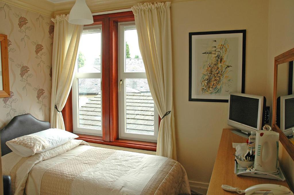 Pitreavie Guest House ดันเฟิร์มลิน ห้อง รูปภาพ