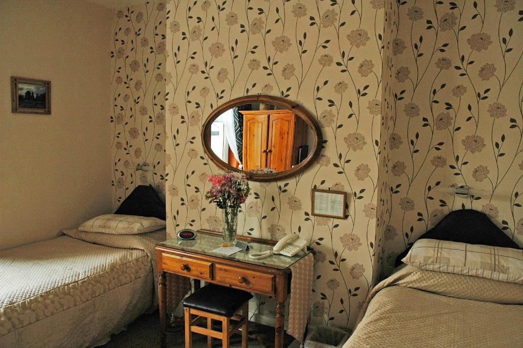 Pitreavie Guest House ดันเฟิร์มลิน ห้อง รูปภาพ