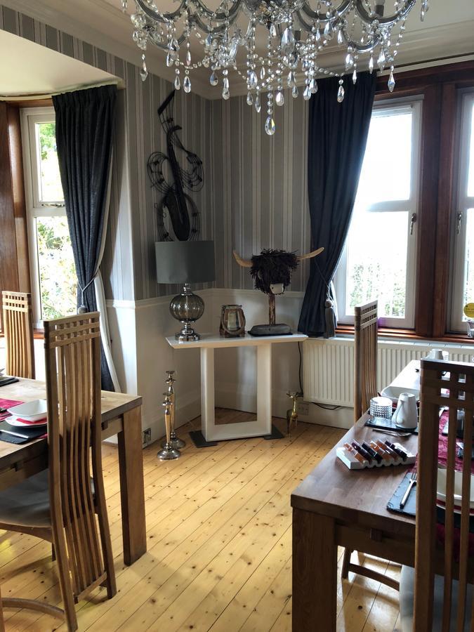 Pitreavie Guest House ดันเฟิร์มลิน ภายนอก รูปภาพ