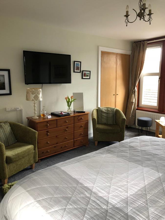 Pitreavie Guest House ดันเฟิร์มลิน ภายนอก รูปภาพ