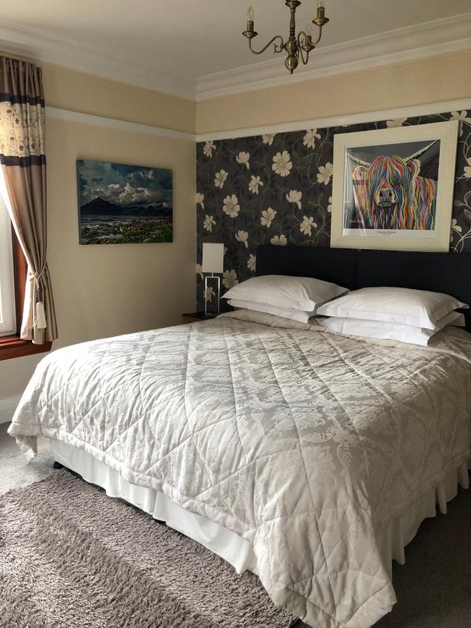 Pitreavie Guest House ดันเฟิร์มลิน ภายนอก รูปภาพ