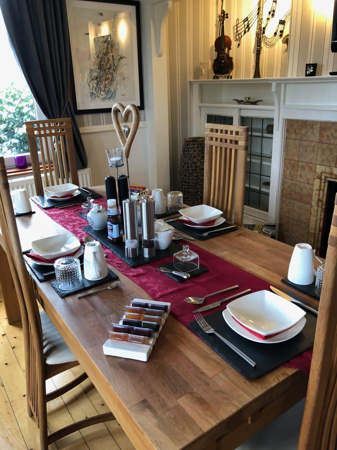 Pitreavie Guest House ดันเฟิร์มลิน ภายนอก รูปภาพ